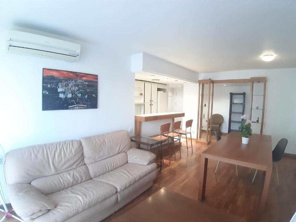 Plaza Puerta Nueva Apartment Murcia Luaran gambar